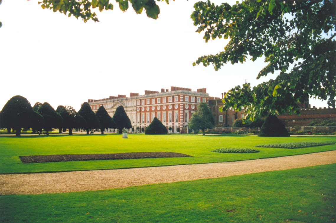 Hampton Court Round Two